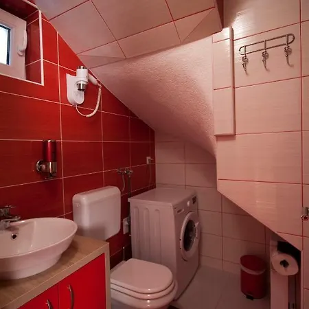 Design Apartments Red Blue Osijek Exterior photo