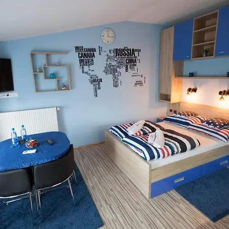 Design Apartments Red Blue Osijek Exterior photo