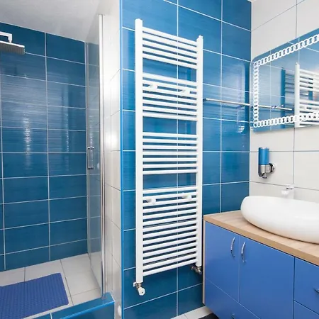 Design Apartments Red Blue Osijek Exterior photo